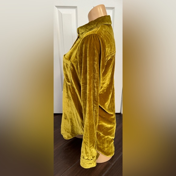 Anthropologie Maeve Karina Velvet Button Down Shirt in Gold Size 0 OB1057701 - Picture 3 of 16
